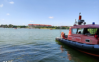 Zderzenie motorówek na jeziorze Tałty. Jedna z nich zatonęła